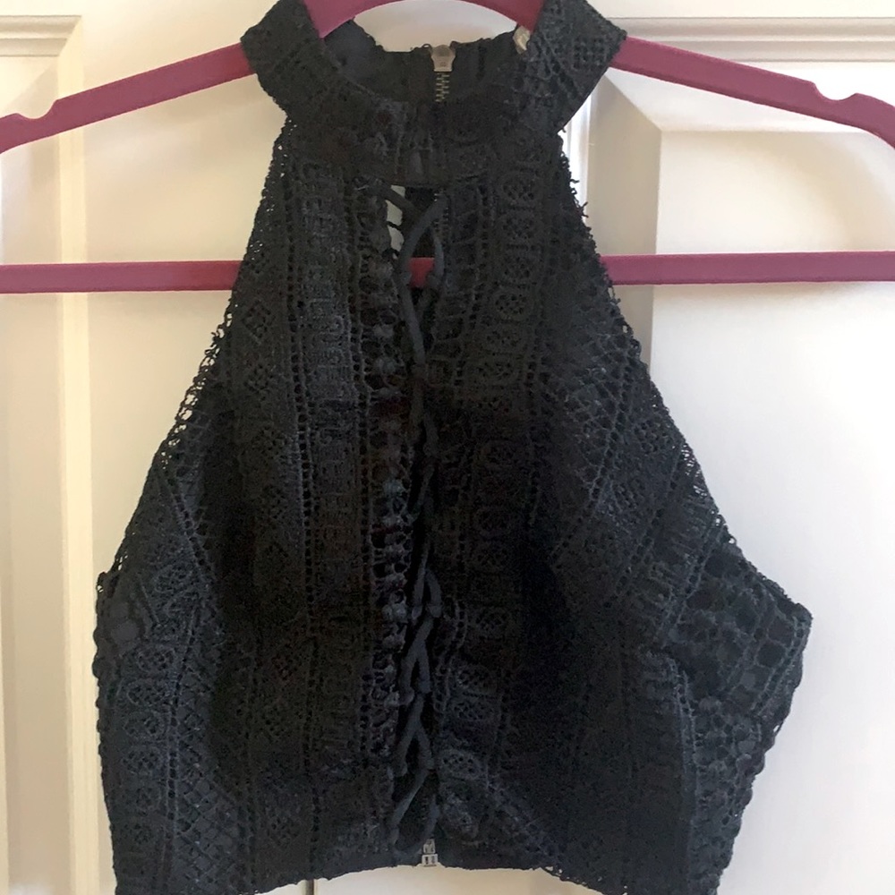 NWOT LF Embroider Lace Crop Top